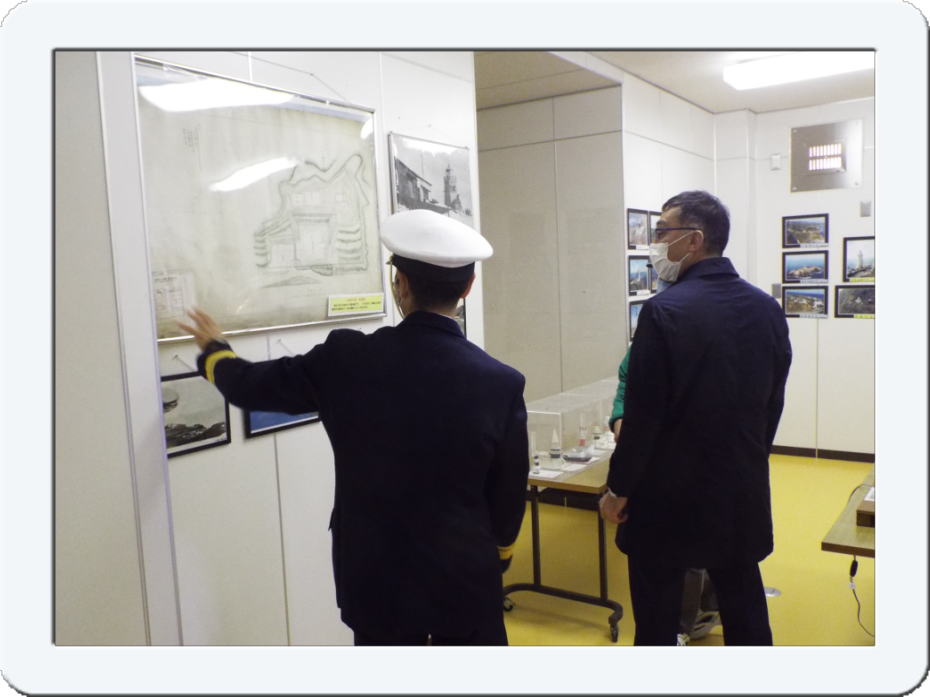 ����̗��j�������M�s���ɐ������鏬�M����