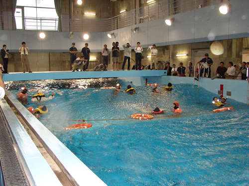 ライフジャケット着用体験会