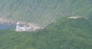 女島灯台の旧施設の写真