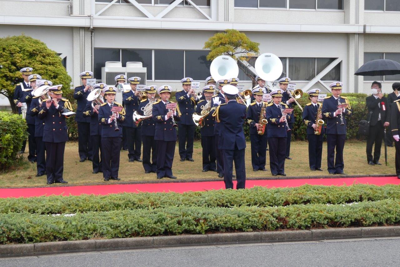 海上保安大学校での行進展示にて演奏している様子1