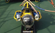 ROV 自航式水中カメラ