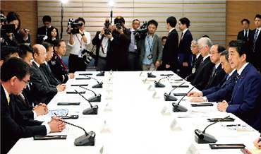 令和元年12月の関係閣僚会議の様子
