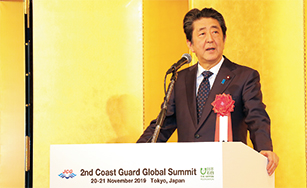 挨拶を行う安倍内閣総理大臣