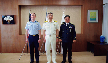 米韓海上保安機関船長による表敬訪問