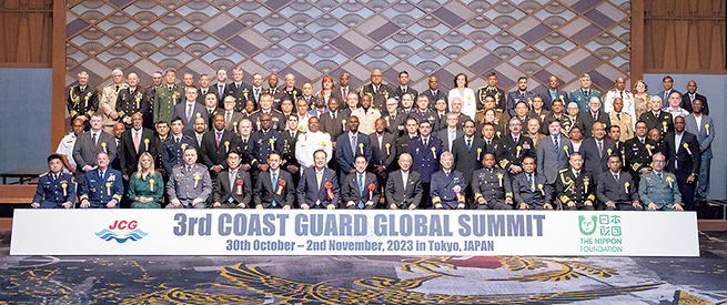 ��3���ł́A96�̊C��ۈ��@�֓��̃g�b�v�����o�Ȃ���