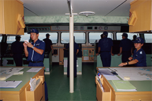 航海当直の様子(航海船橋)