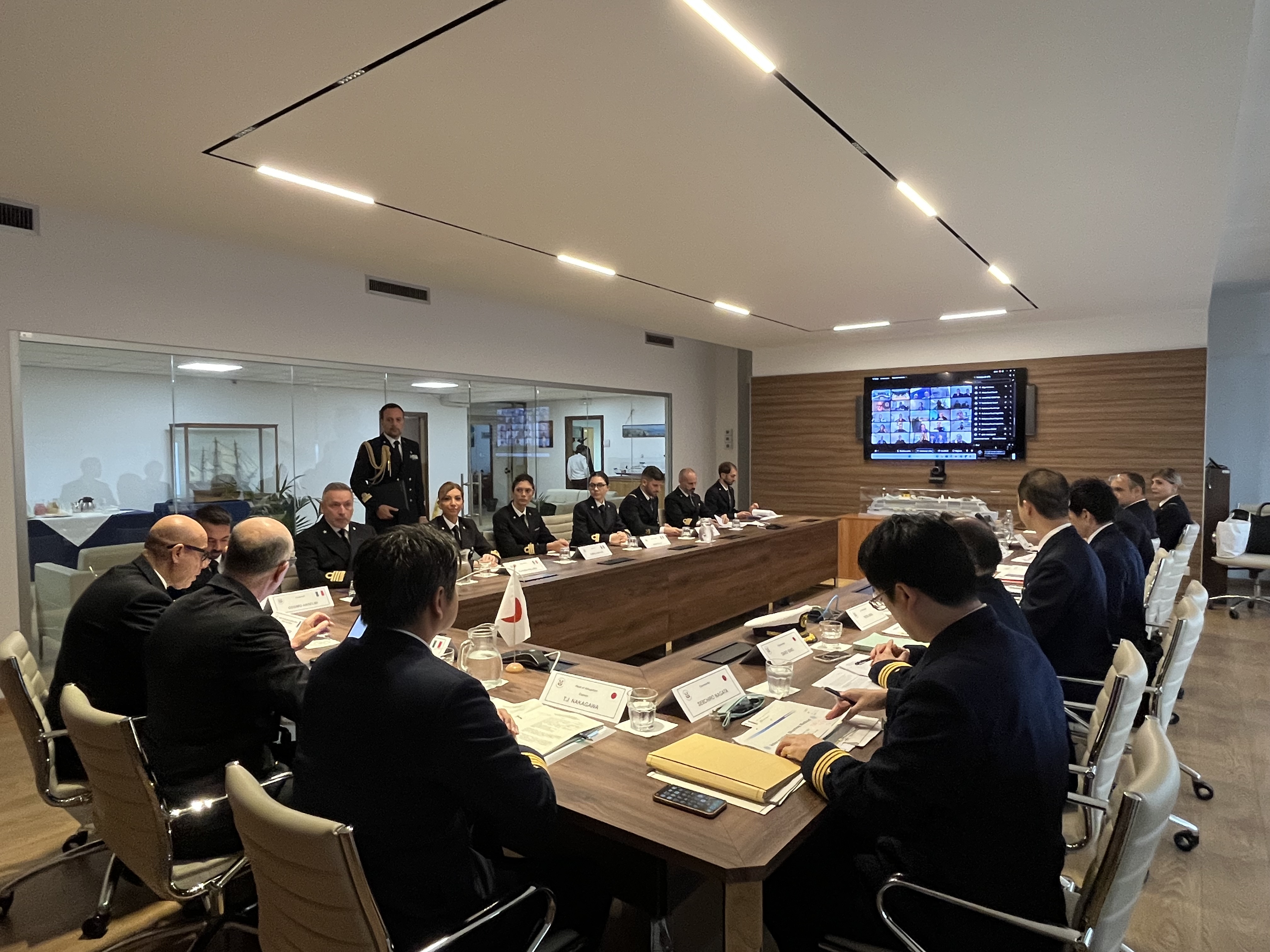 会合の様子 会合の様子