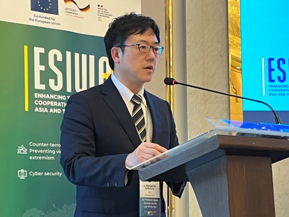 閉会挨拶を行う永田海上保安渉外官 閉会挨拶を行う永田海上保安渉外官