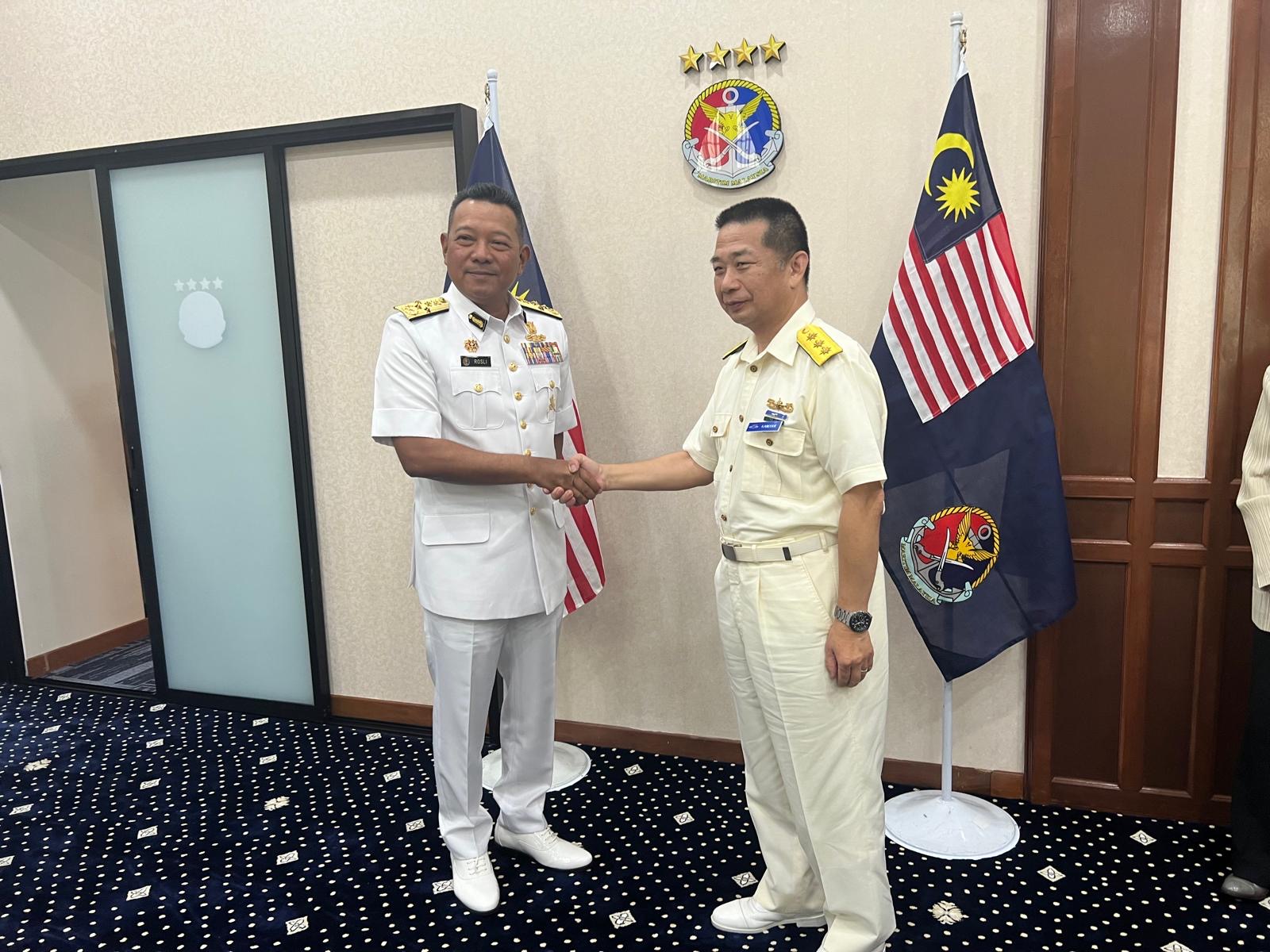彼末海上保安監によるMMEAロスリ長官表敬訪問